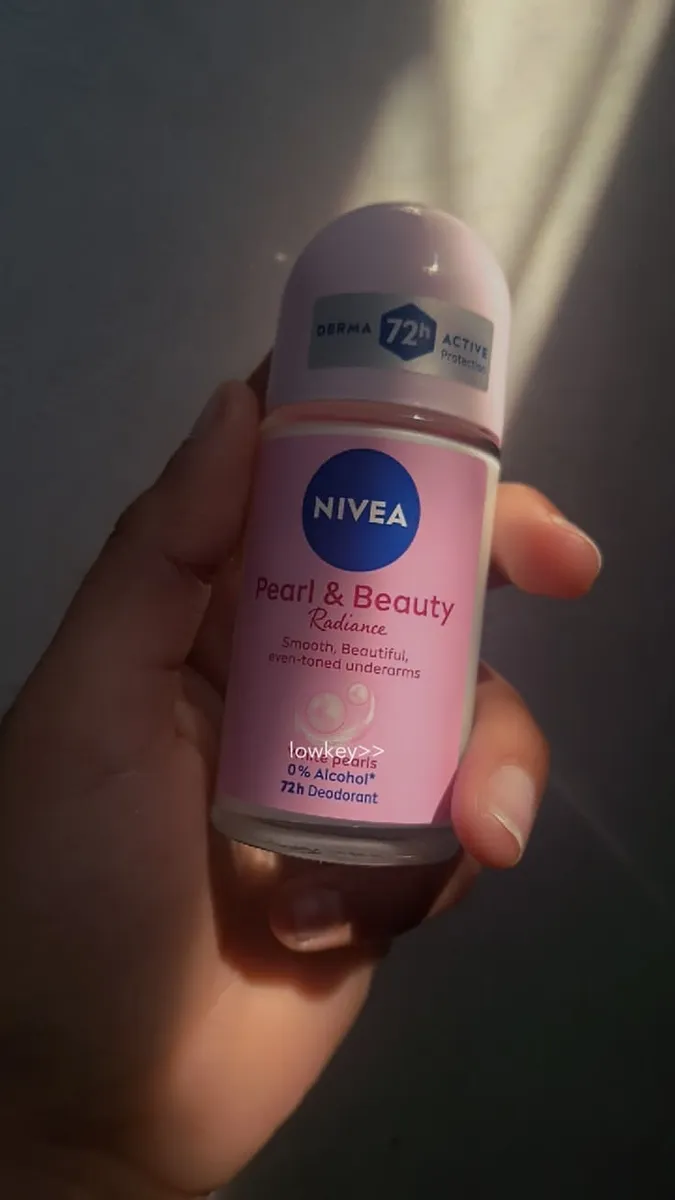 NIVEA Pearl & Beauty Deodorant Roll On for Women 50ml